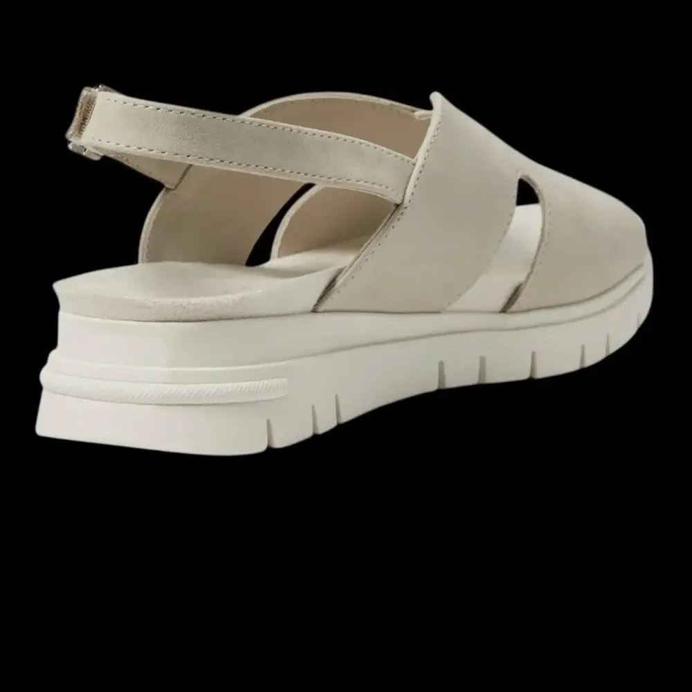 David Tate Madona Women Beige sandals adjustable slingback SZ/ 7 Wide